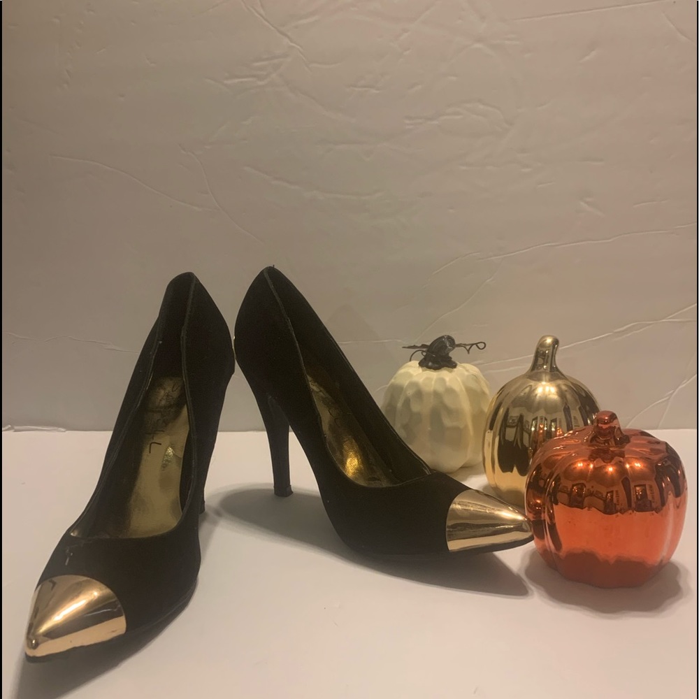 Kiss & Tell Ladies Heels